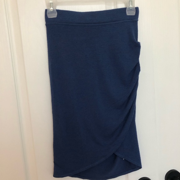 Aritzia Wilfred Free Blue Stretchy Skirt with Ruching - Picture 3 of 7